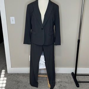 Anne Klein Grey Pant Suit 18W-20W